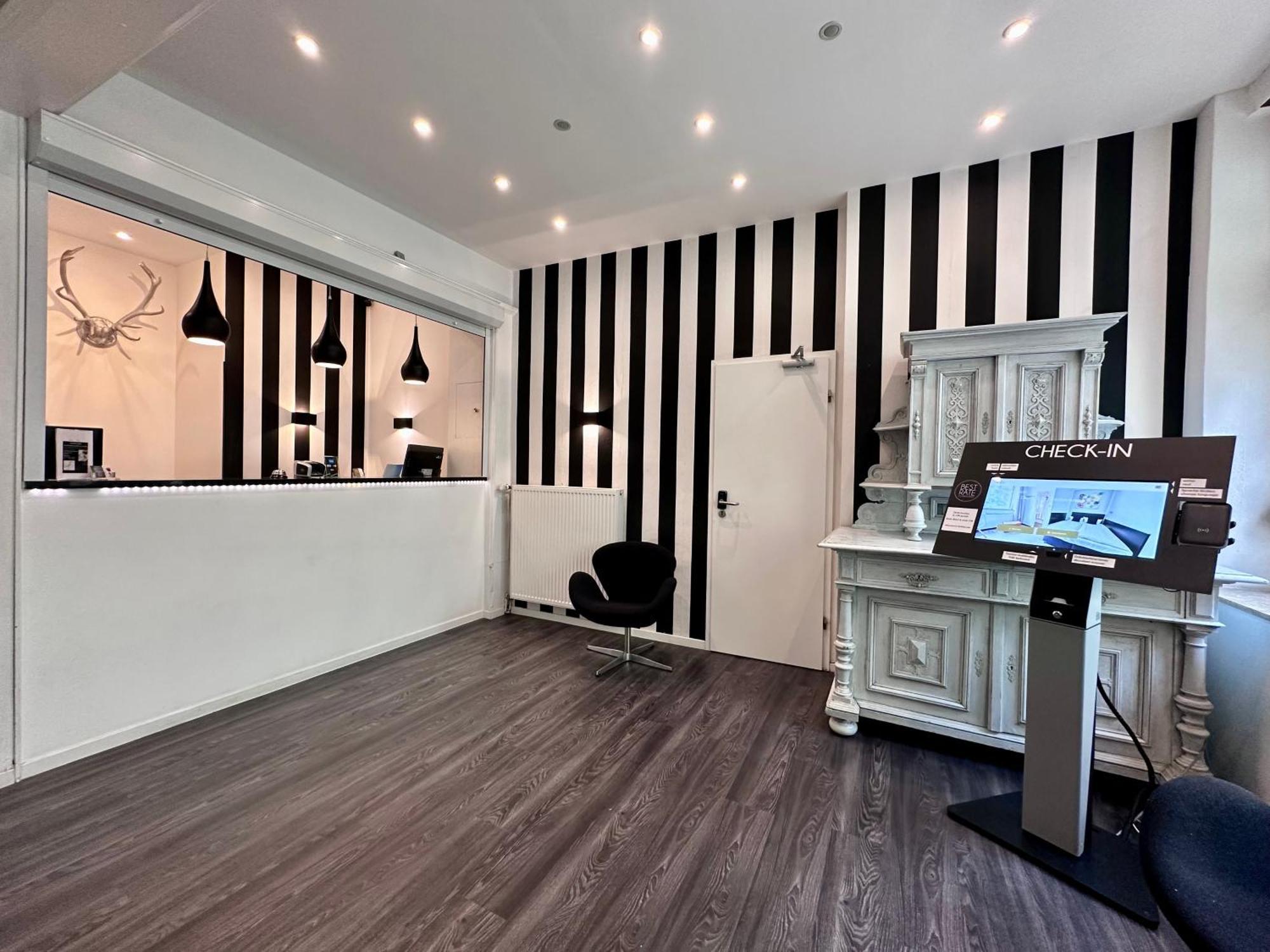Hotel Alt Deutz City-Messe-Arena Kontaktloser Self Check-In Kolonia Zewnętrze zdjęcie