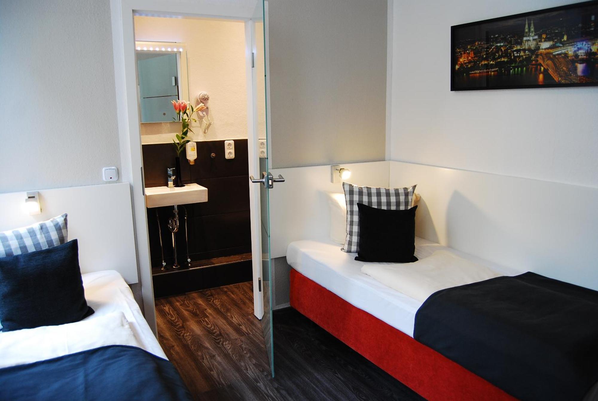 Hotel Alt Deutz City-Messe-Arena Kontaktloser Self Check-In Kolonia Zewnętrze zdjęcie